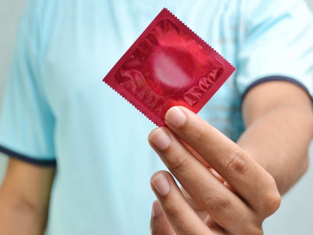 Angka Kehamilan Melonjak, DP3AKB Balikpapan Bagikan Kondom dan Pil KB