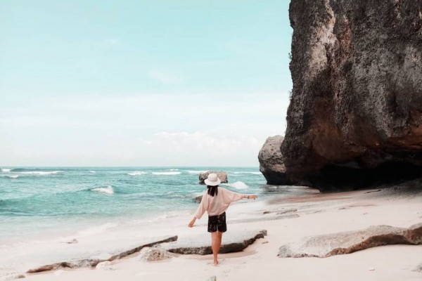 8 Pantai Terindah Di Kawasan Uluwatu Bali Surganya Pencinta Senja