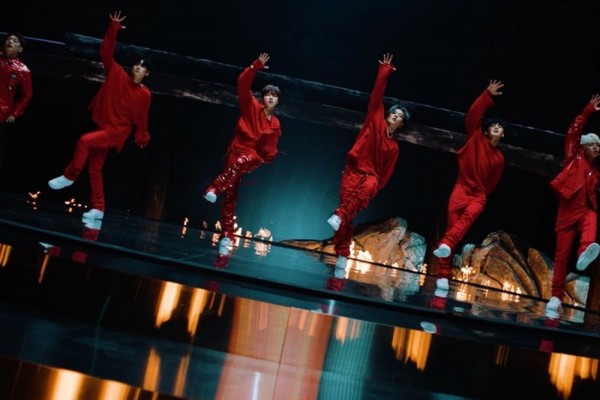 Comeback Tanpa B.I, Ini Lirik Lagu Dive iKON yang Romantis Abis!