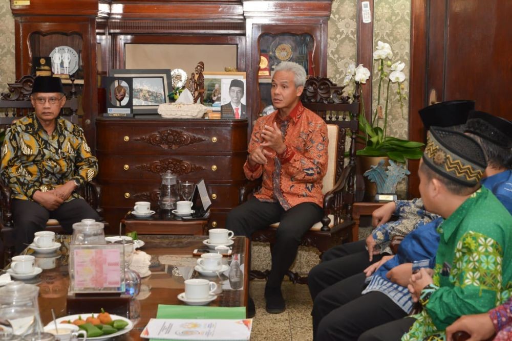 Jabat Gubernur Jateng, Ganjar Pranowo Anggap Masyarakat Sebagai Teman