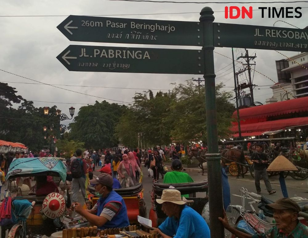 Pedagang Kaki Lima di Malioboro Sudah Mulai Buka Lapak