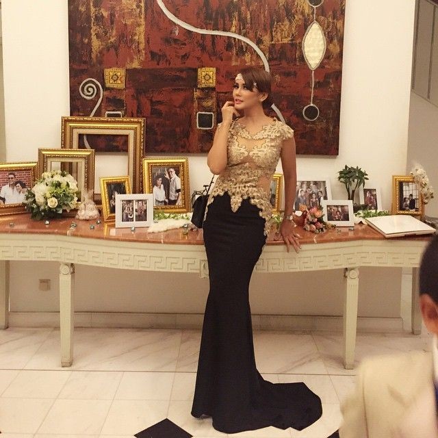 Ingin Tampil Mewah nan Elegan, Ikuti 9 Gaya Kebaya ala Anita Hara