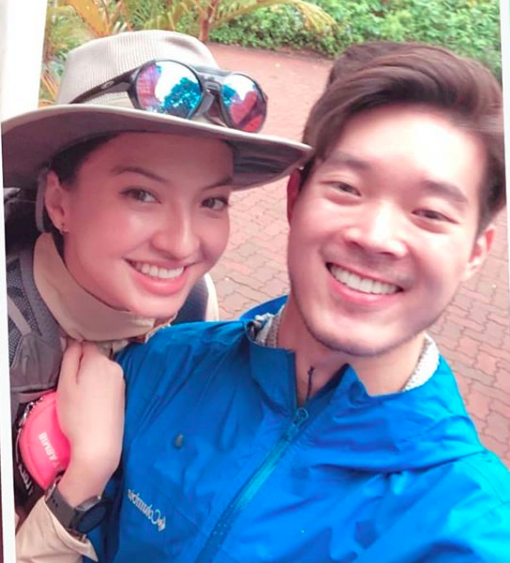 Keluar Zona Nyaman, 9 Potret Raline Shah Mendaki Gunung Kilimanjaro