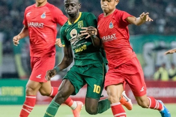 Makan Konate Cetak Brace, Persebaya Jinakkan Madura United!