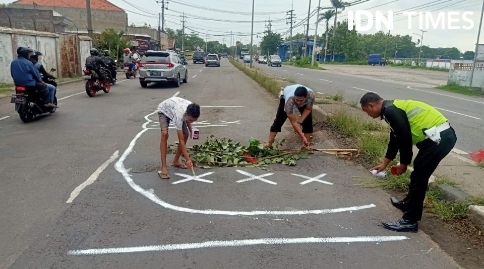 Lubang di Jalan Jombang-Mojokerto, Belasan Pengendara Kecelakaan