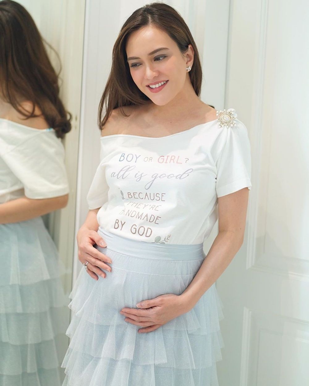 Berbagi dengan Sesama, 10 Momen Manis Baby Shower ala Shandy Aulia