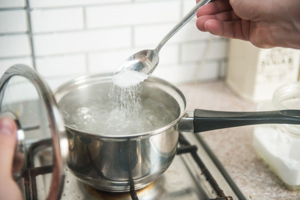 9 Kesalahan Terbesar Saat Memasak Mie Instan, Rasanya Jadi Gak Enak