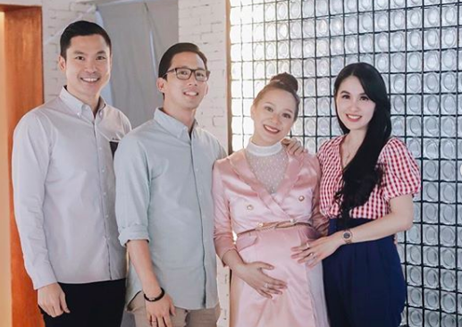 Kejutan dari Suami, 10 Momen Manis Baby Shower Yuanita Christiani