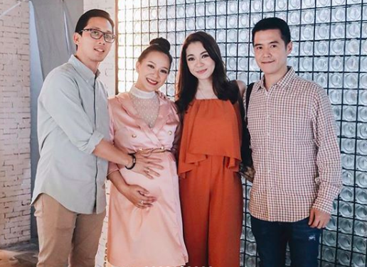 Kejutan dari Suami, 10 Momen Manis Baby Shower Yuanita Christiani