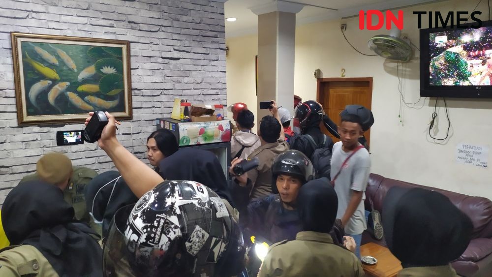 Asisten I dan Kasatpol PP Marah-marah di Rujab Wali Kota Makassar  