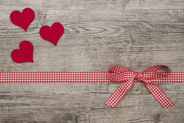 Kado Valentine Terbaik Sesuai Zodiak, Aries Paling "Berat"