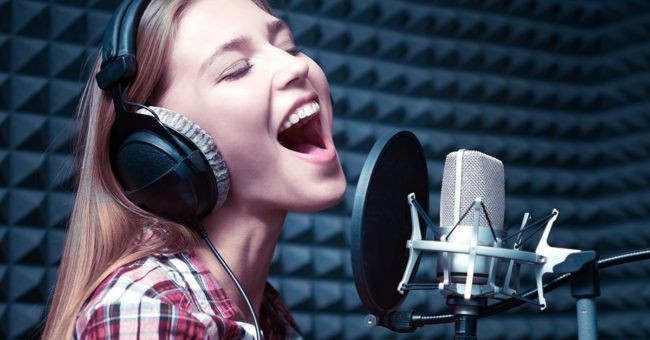 7 Perangkat untuk Buat Musik dari Rumah, seperti Billie Eilish
