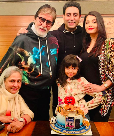 Menggemaskan, 10 Pesona Aaradhya Bachchan Cucu Amitabh Bachchan