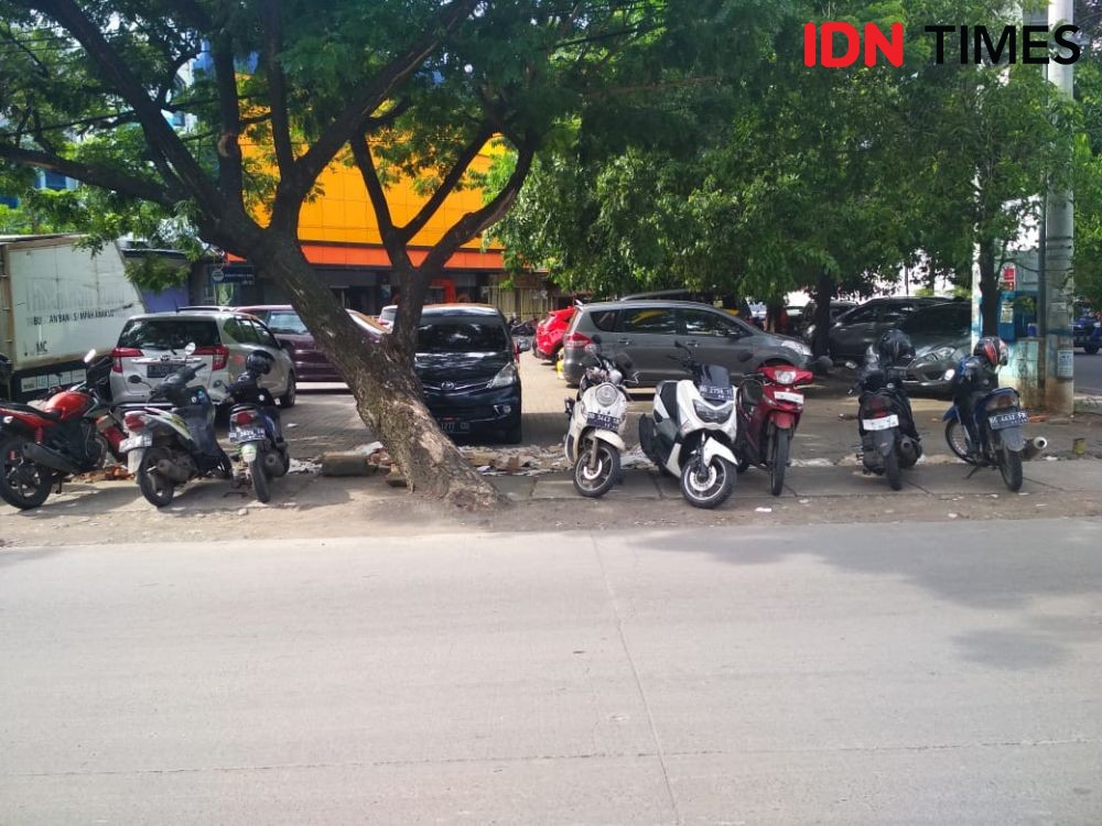 Polisi Janji Tertibkan Parkir Liar Meresahkan di Sekitar Mal Makassar