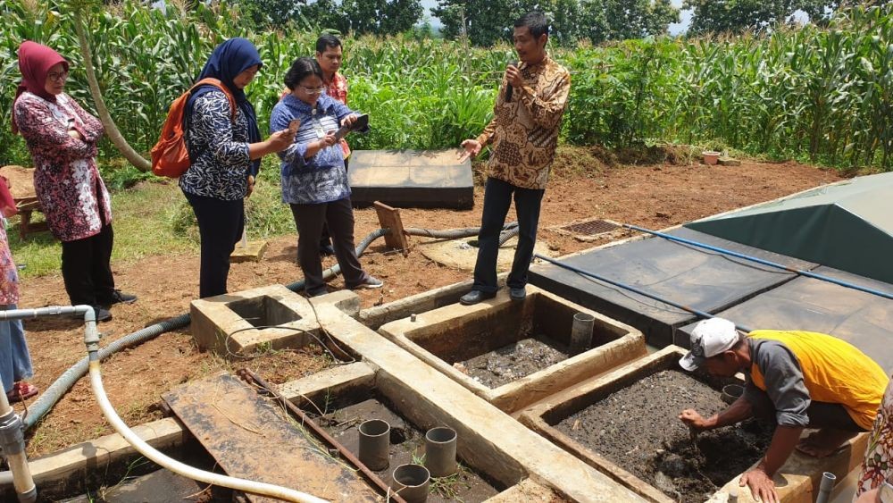 Sobri Asal Pati Olah Limbah Pertanian Jadi Bioreaktor Kapal Selam 