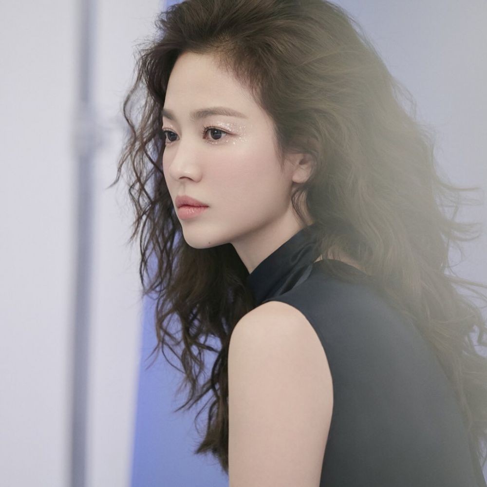 10 Potret Song  Hye  Kyo  dengan Gaya Rambut  Berbeda Makin 