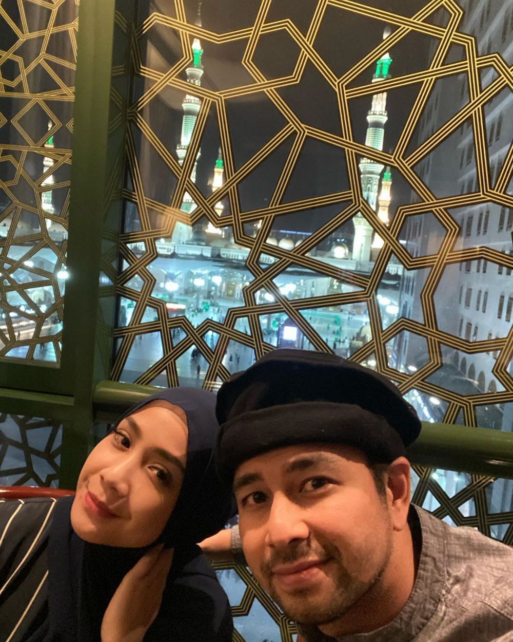 10 Potret Raffi Ahmad dan Nagita Slavina Saat Menjalankan Ibadah Umrah