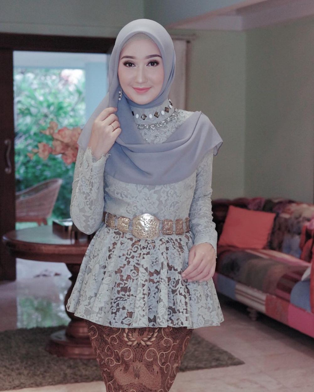 10 Referensi Kebaya Hijab ala Selebgram Indonesia Anggun 