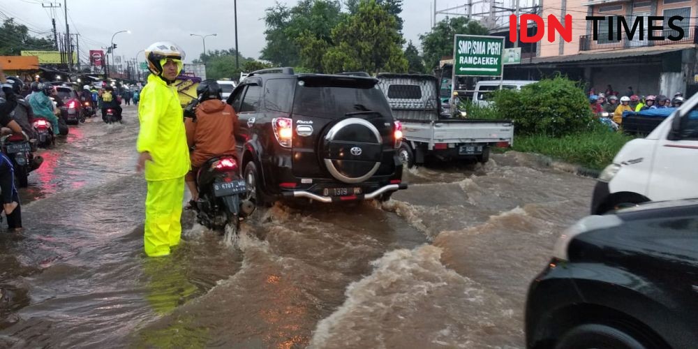 Banjir Lagi! Pengendara Diminta Hindari Jalan Raya Rancaekek