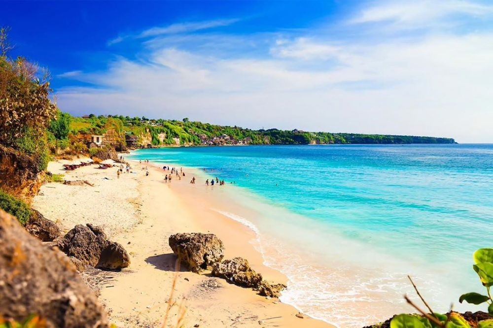 Informasi Rute, Lokasi, dan Harga Tiket ke Pantai Dreamland Bali