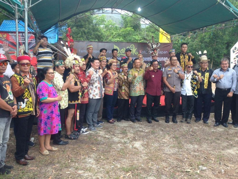 Tokoh Suku Dayak Dukung Abriantinus di Pilwali Balikpapan 