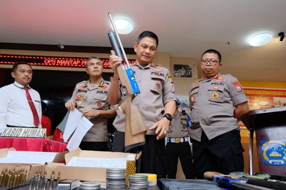 Polda Sulsel Buru Pembeli Senjata Api Rakitan yang Dikirim ke Jakarta
