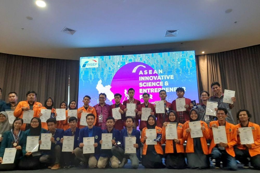 Kursi Terapi Penghilang Stres Mahasiswa UMM Menangi Ajang ASEAN  