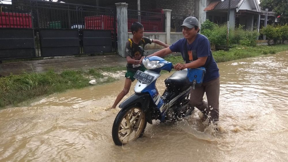 Tanggul Sungai Jebol, Banjir Bandang Terjang Satu Kecamatan di Tuban