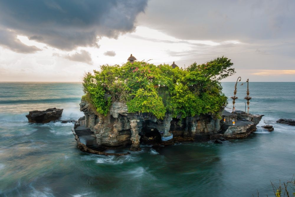 10 Aktivitas Menarik yang Bisa Dilakukan di Tanah Lot Bali, Seru Abis!