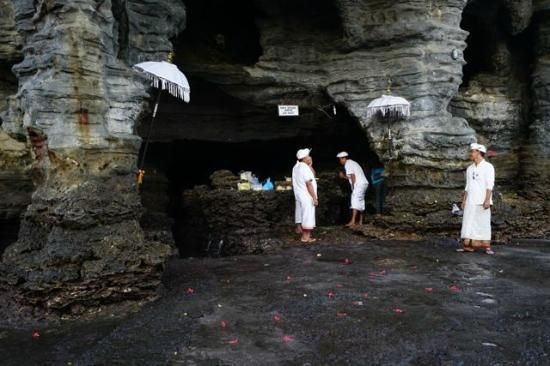 10 Aktivitas Menarik yang Bisa Dilakukan di Tanah Lot Bali, Seru Abis!