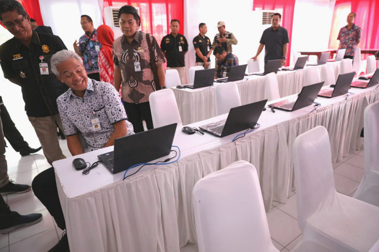 Sidak Lokasi Tes CPNS, Ganjar Pranowo Senang ada Fasilitas Disabilitas
