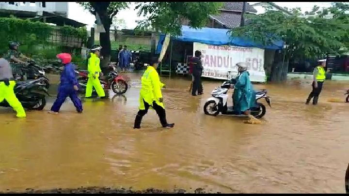 Banjir dan Longsor Kepung Pati, Puluhan Rumah Warga Terendam 