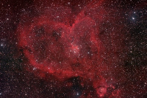 Angkasa dalam Lensa #2: Nebula Valentine hingga Petak Umpet si Mars
