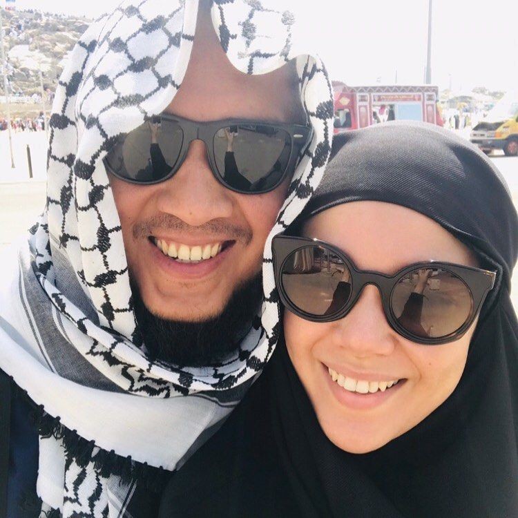 Awalnya Bukan Muslim, 9 Artis Blasteran Ini Putuskan Menjadi Mualaf