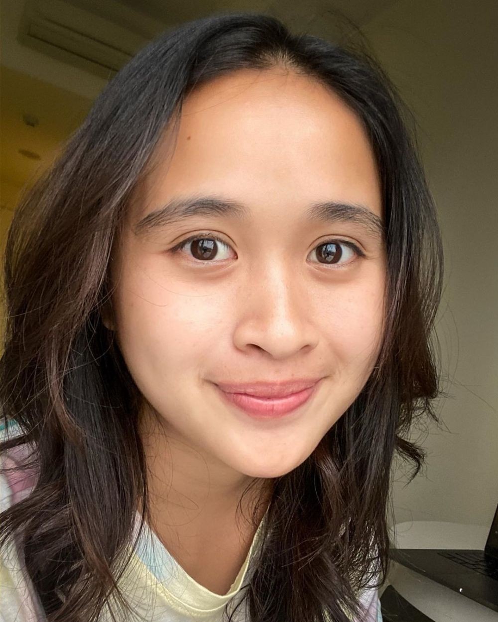 Anti Jaim, 10 Potret Seleb Idola yang Tetap Memukau Tanpa Makeup