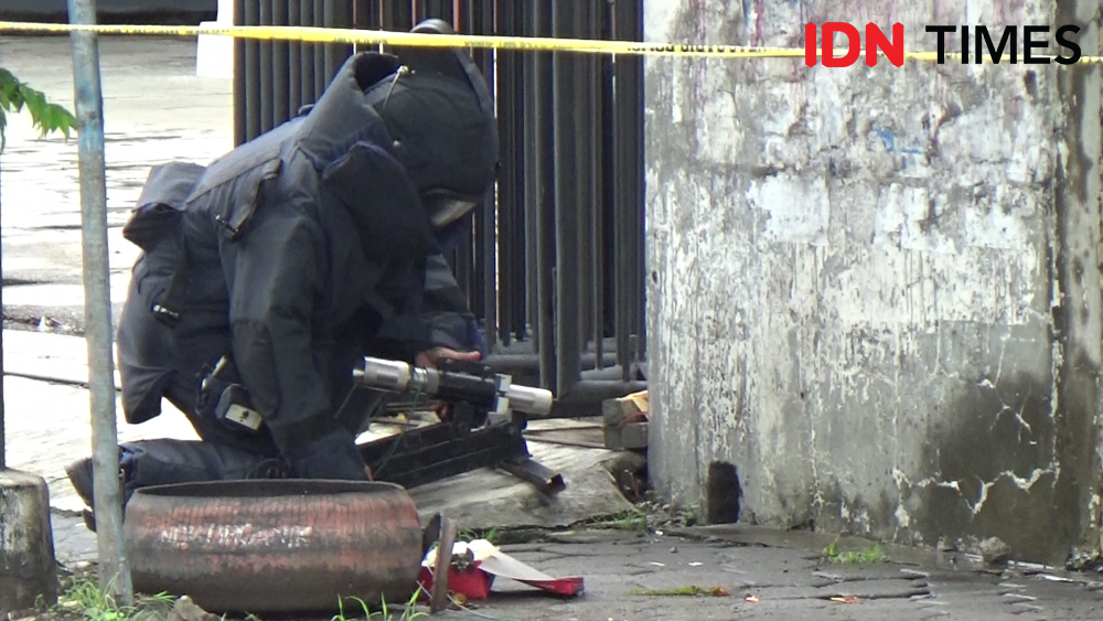 Benda Misterius Mirip Bom Diledakkan Jihandak Brimob Pekalongan