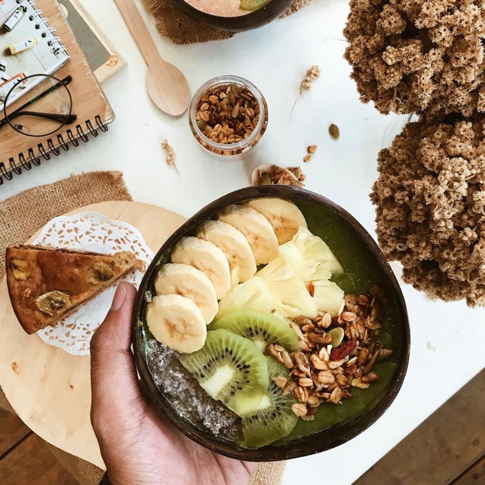 11 Smoothie  Bowl  Warna warnikan Harimu dengan Sayur dan Buah