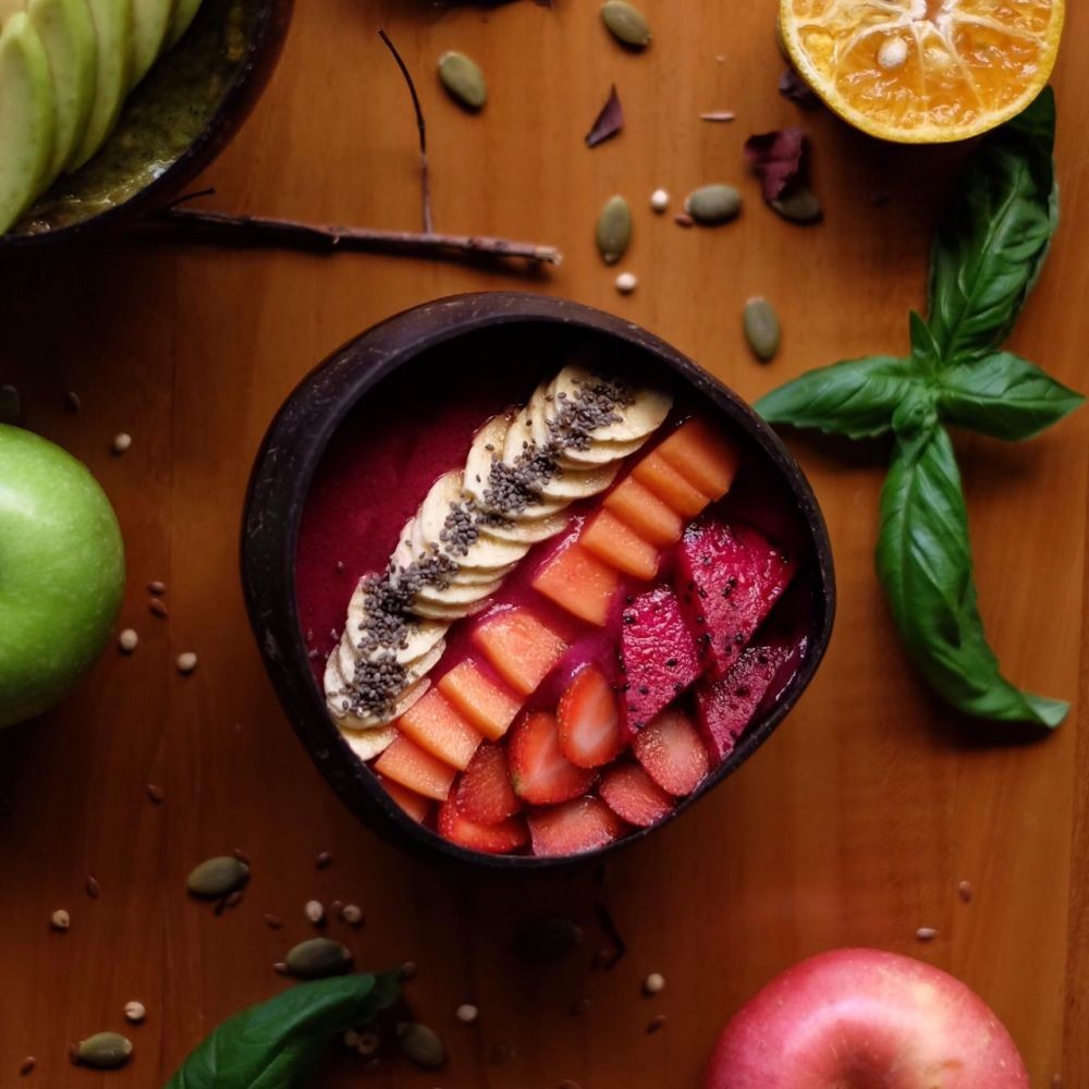 11 Smoothie Bowl, Warna-warnikan Harimu dengan Sayur dan Buah