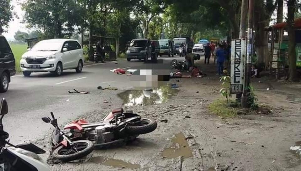 Empat Motor Tabrakan Beruntun di Jombang, Satu Tewas
