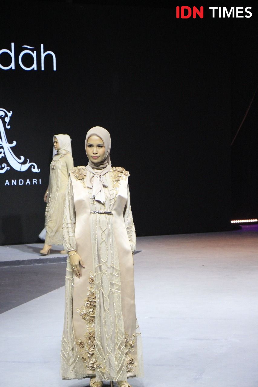 Bertema OASE, 9 Busana Muslim Karya Ayu Dyah Andari di MUFFEST 2020