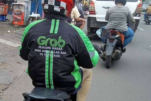 Sempat Viral, 10 Kisah Bucin Driver Ojol yang Bikin Ngakak!
