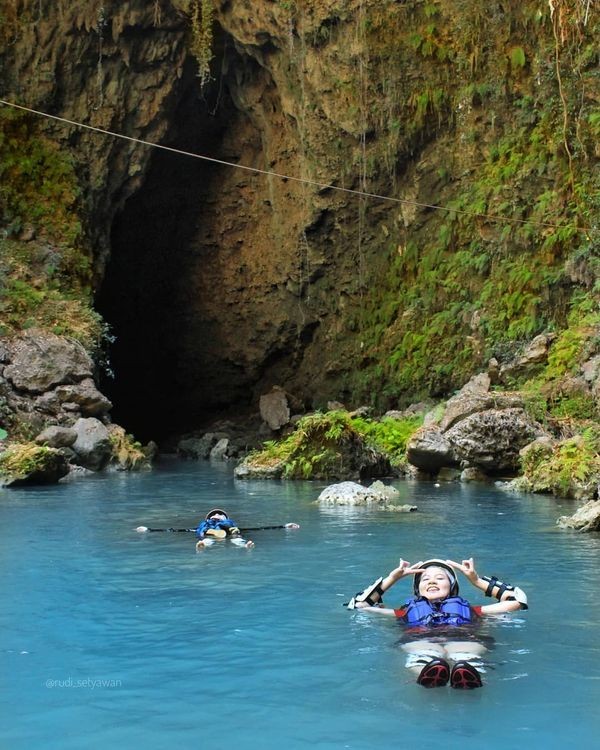 Pacu Adrenalin, Ini 5 Tempat Wisata River Tubing Paling Seru di Jogja!