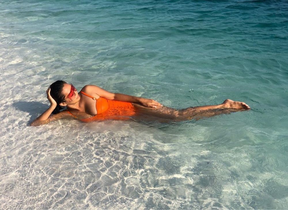 Wow, Makin Menginspirasi! Ini 10 Potret Indah Kalalo Pamer Body Goals