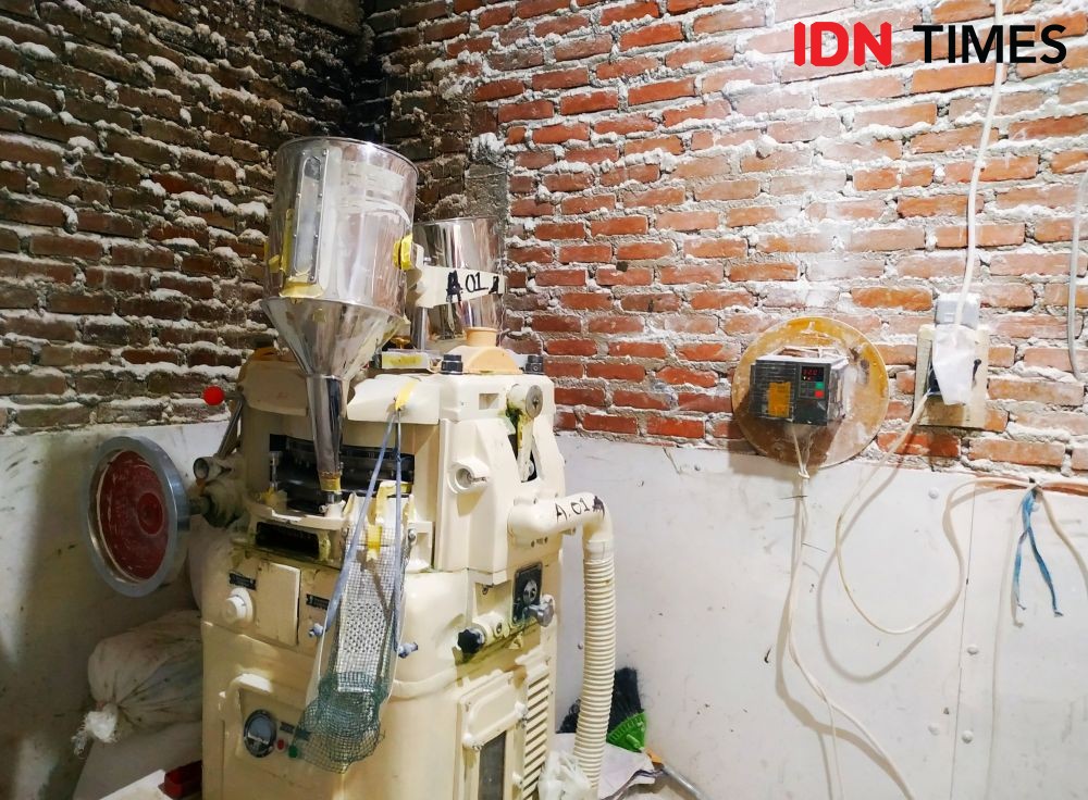 [FOTO] Melihat Rumah Produksi Pil Mengandung Narkoba di Bandung