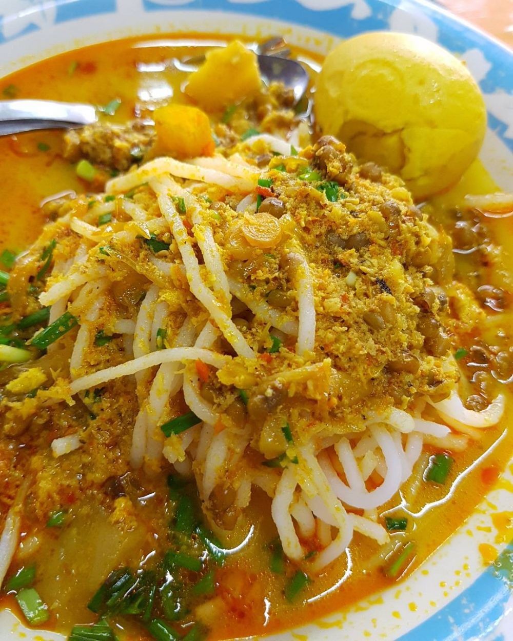 7 Rekomendasi Tempat Makan Laksa di Tangerang yang Wajib Dicoba