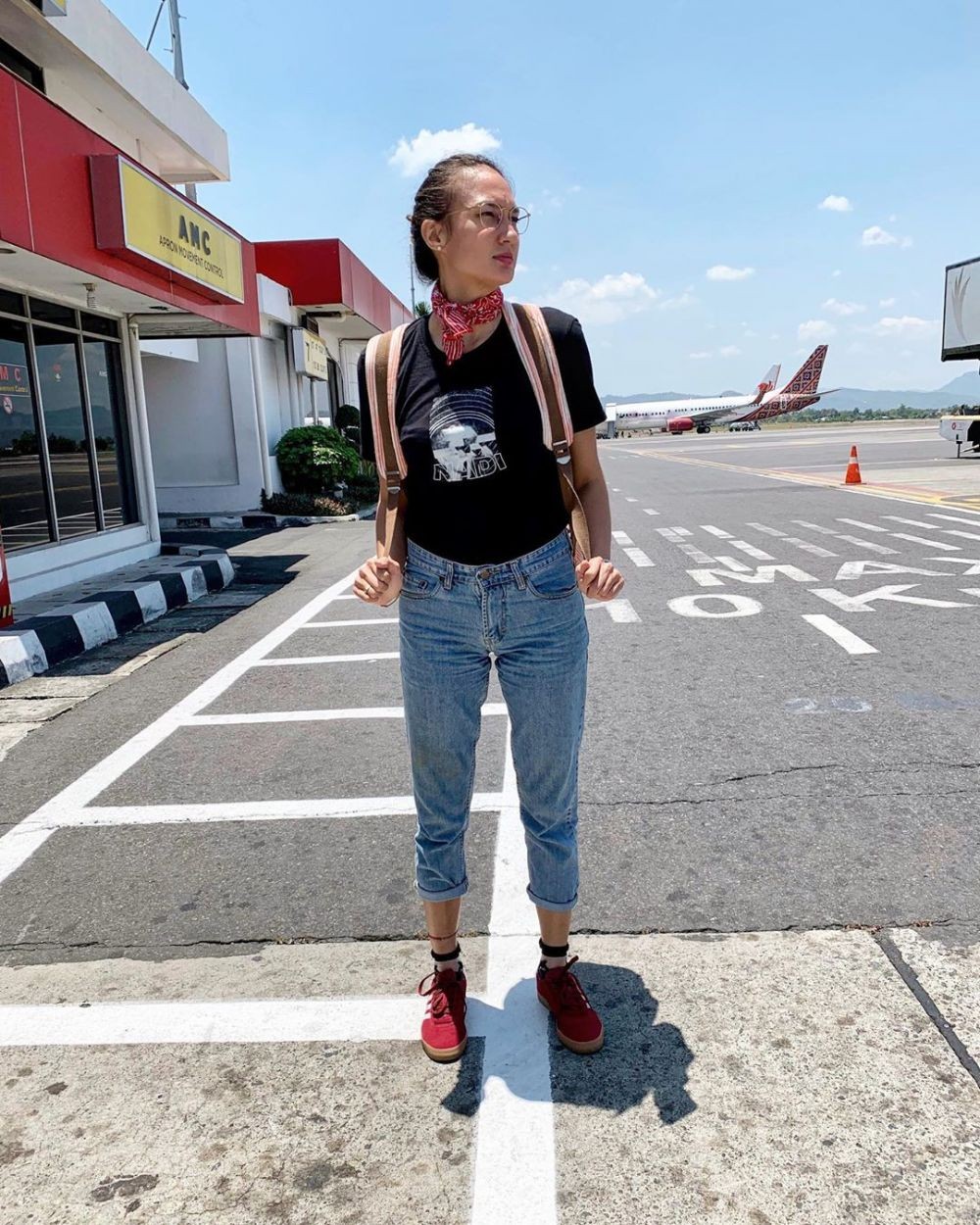 9 OOTD Piknik ala Nadine Chandrawinata, Sederhana namun Menawan