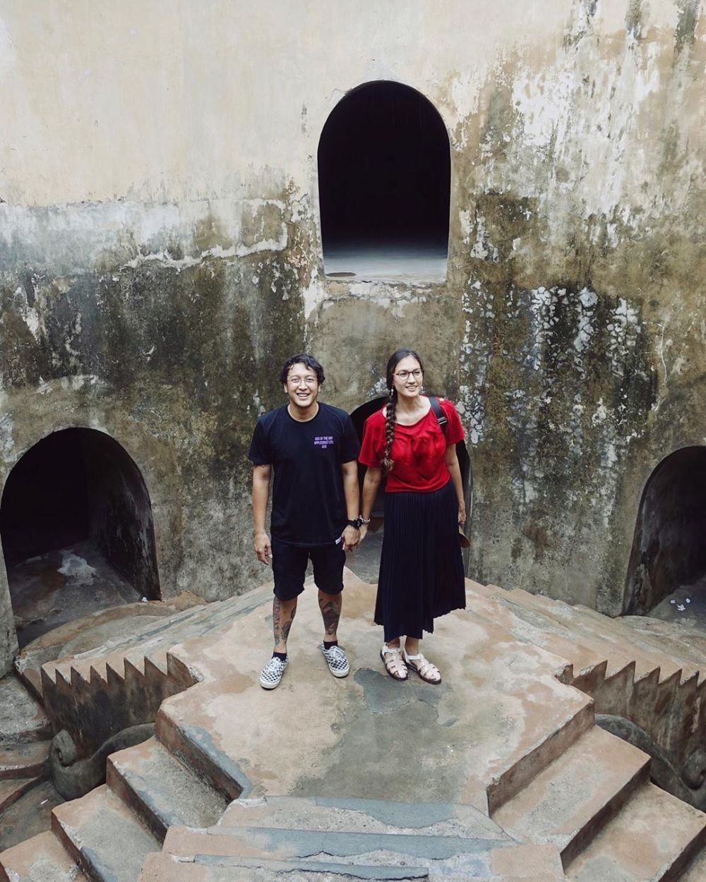 9 OOTD Piknik ala Nadine Chandrawinata, Sederhana namun Menawan