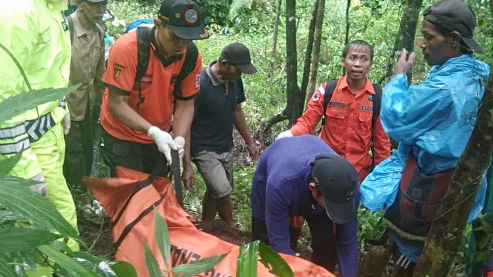Ular Sanca 6 Meter Ditemukan di Belakang Kantor Kades di Tangerang