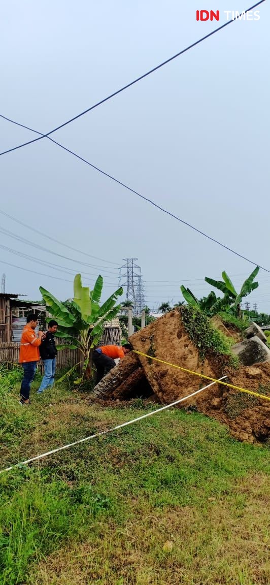 Penampakan Tower SUTET yang Ambruk di Rembang, Timpa Rumah Warga 