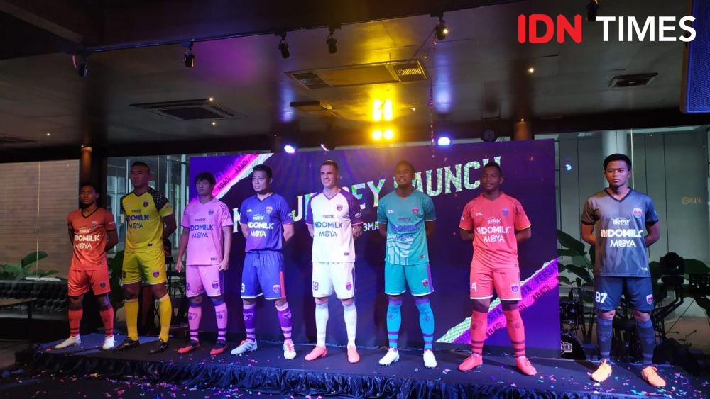 [FOTO] Liga 1 2020, Persita Tangerang Luncurkan Jersey dan Logo Baru 